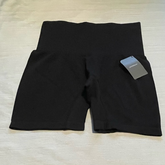 NWT Yummie by Heather Thomson short Shapewear Size M/L-M/G, Never Worn, - Picture 11 of 12